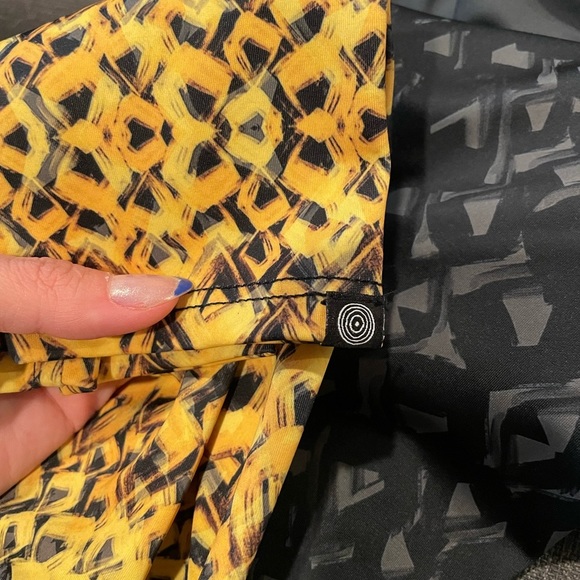 CLOSING SALE! Onzie Gray and Yellow Leggings S/M - Picture 7 of 7